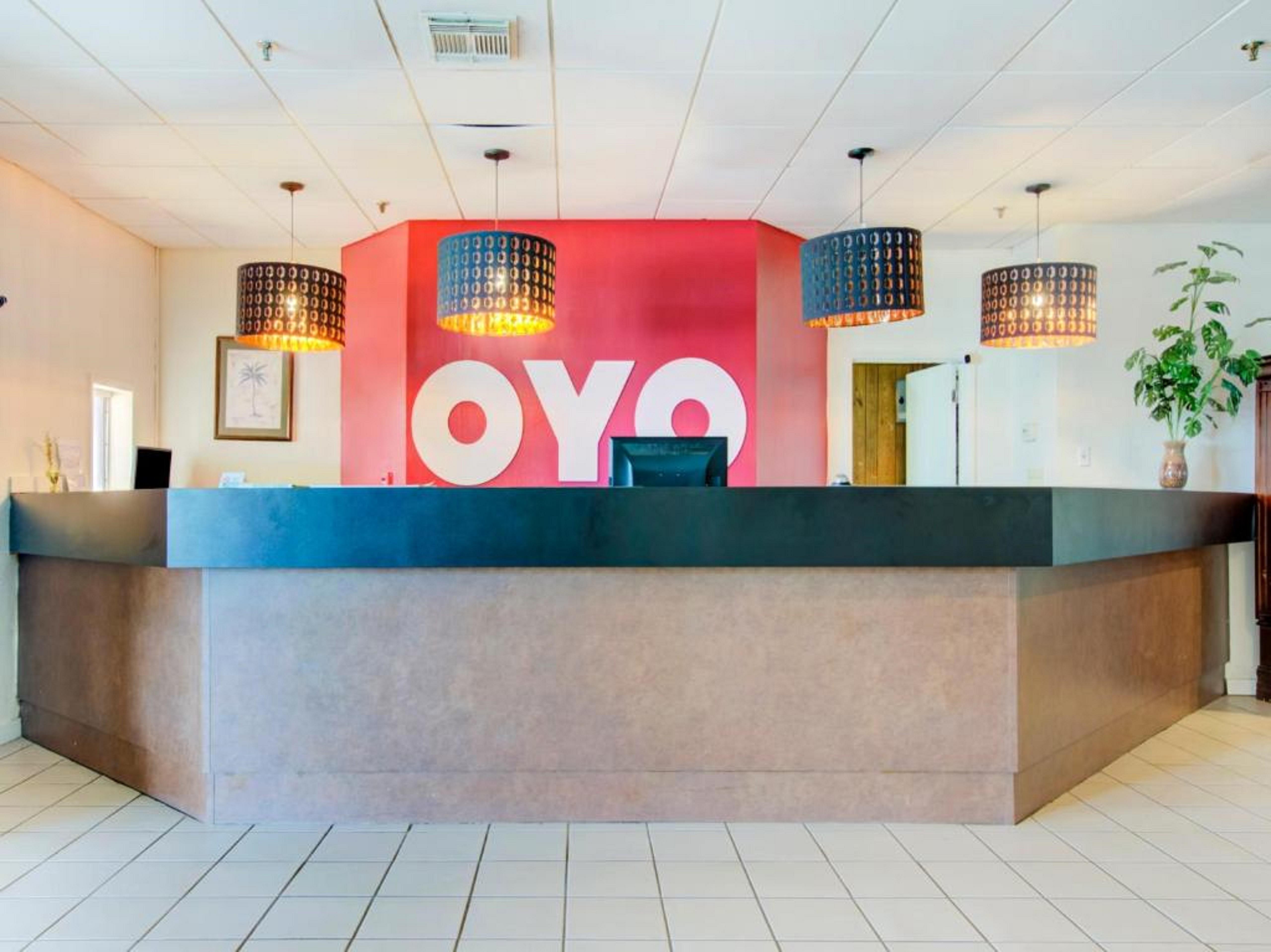 Oyo Hotel Dundee By Crystal Lake Extérieur photo